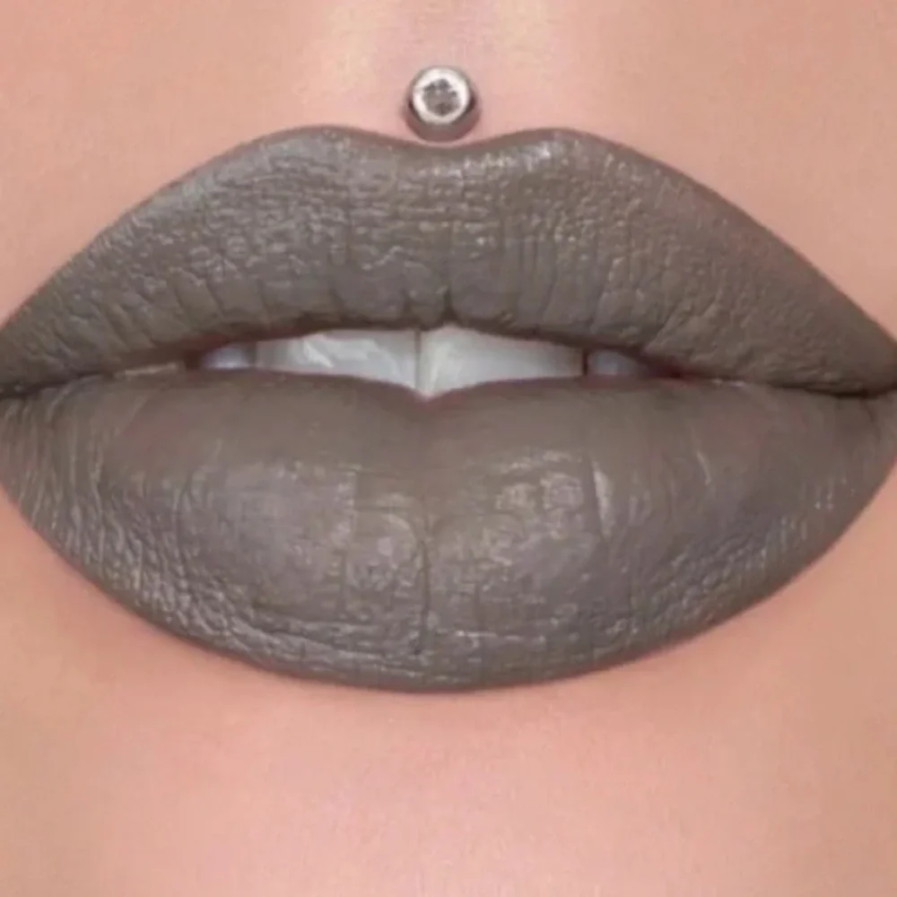 💎 JEFREE STAR Grave Digger Velvet Trap Lipstick New In Box Full-Size